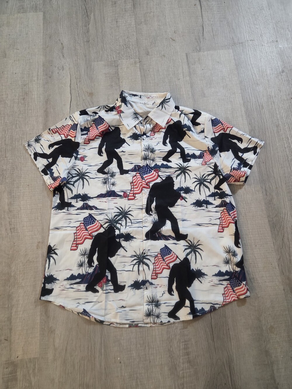 Men's Short-Sleeve Novelty Button-Up Shirt - Sasquatch in american flag.